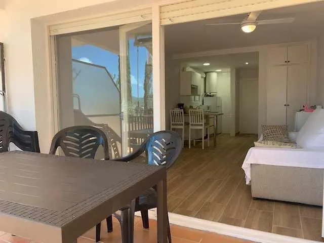 Studio De Un Solo Ambiente Con Terraza Y Piscina Y Tossa de Mar Spain
